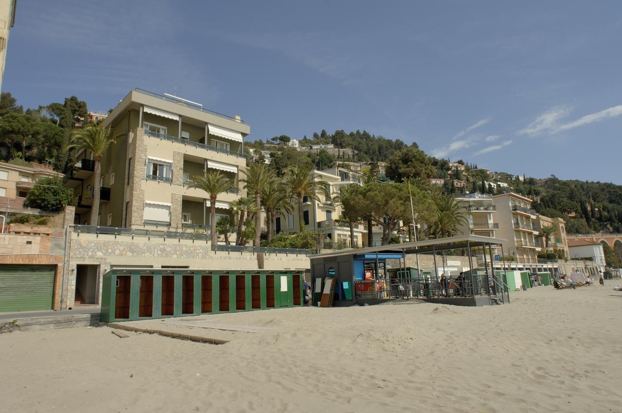 Residence Sole Mare Alaxi Hotels Alassio Exterior foto